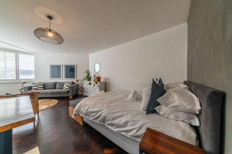 To Let 1 Bedroom Property for Rent in Sea Point Western Cape